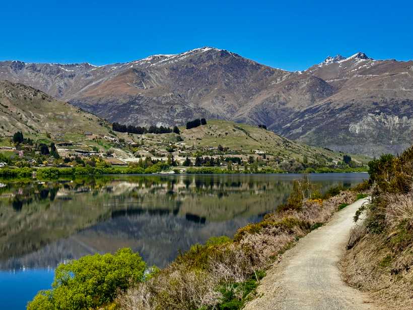 Reflections of Lake Hayes  -  a Saturday walk from Arrowtown to Queenstown